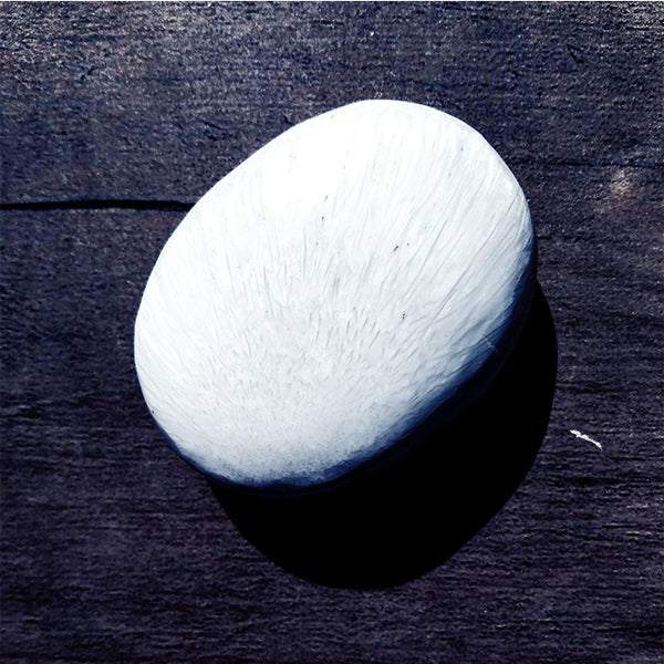 Scolecite Palm Stone